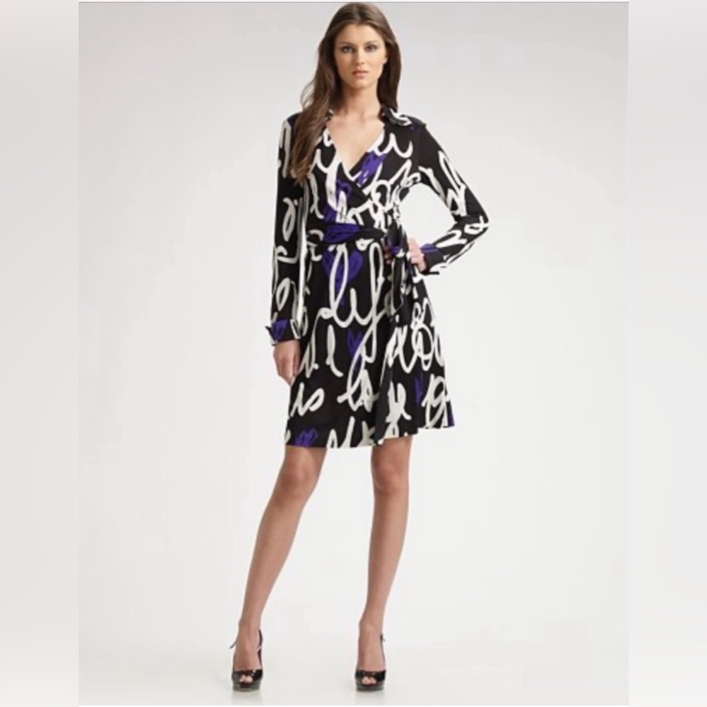 Diane Von Furstenberg DVF Julian Wrap Dress in Graffiti Love